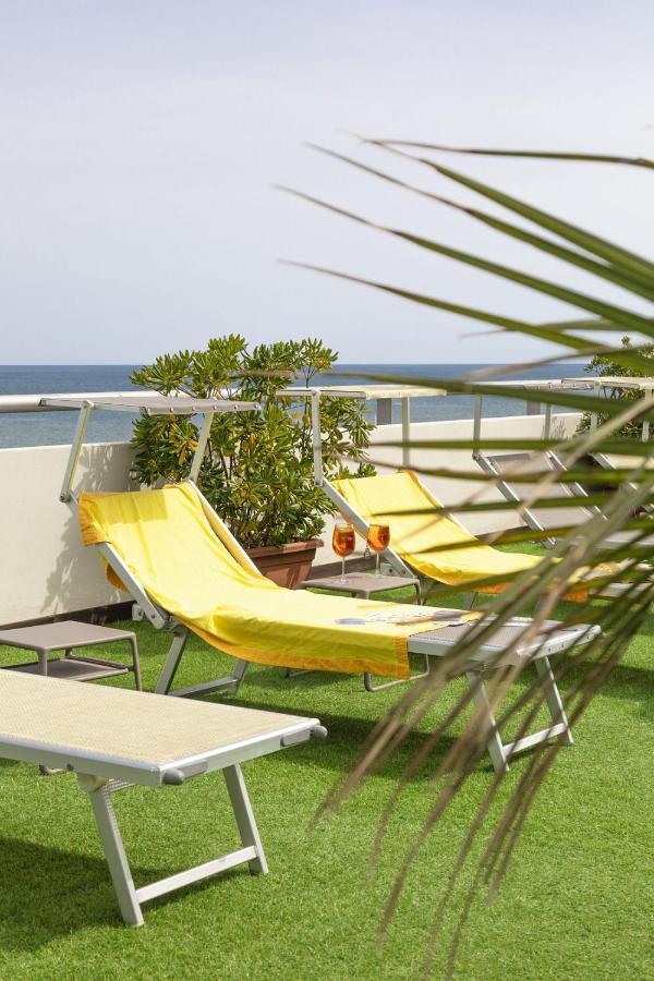 Hotel Igea Spiaggia ベラーリア・イジェア・マリーナ エクステリア 写真